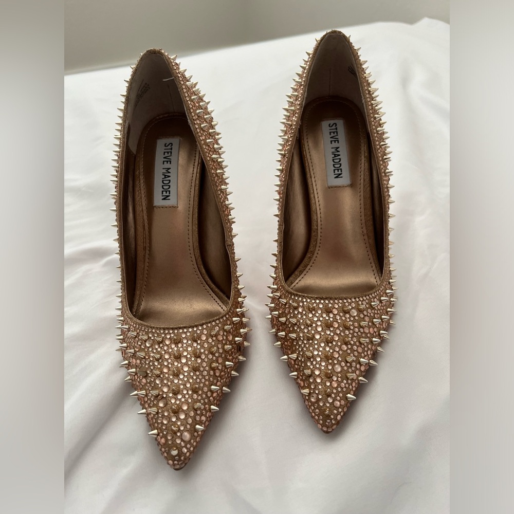 Brand new Steve Madden Rose Gold spiked high heels